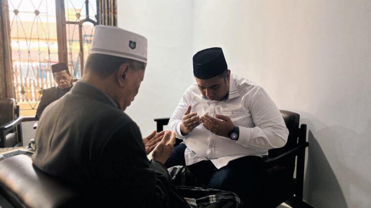 Jelang Pilkada, Chaidir Syam Sowan ke AGH Farid Wajdi, minta Nasihat dan Doa