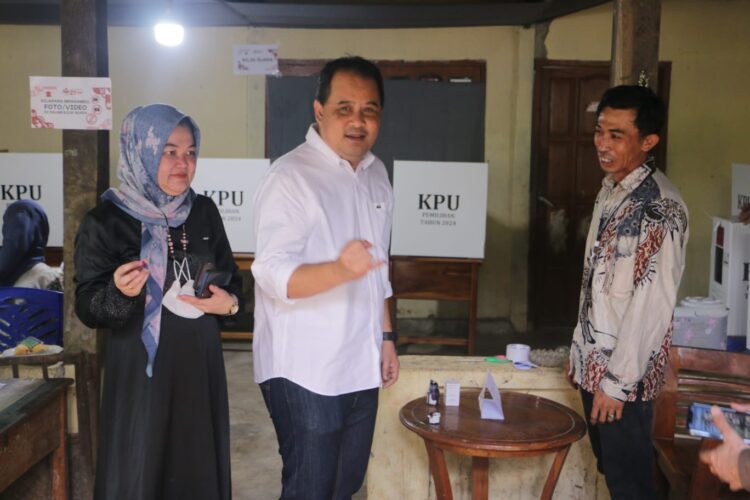 Pengawas TPS 009  Usir Wartawan saat Liput Calon Wakil Bupati 