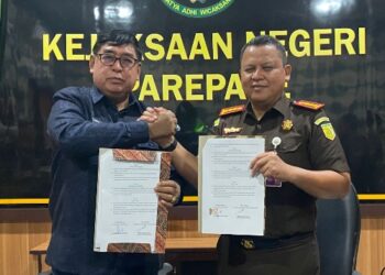 Pemkot Parepare Serahkan Hibah Bangunan ke Kejari