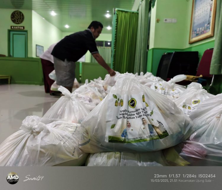 BKMT Parepare Bagikan 500 Paket Sembako untuk Kaum Dhuafa dan Panti Asuhan