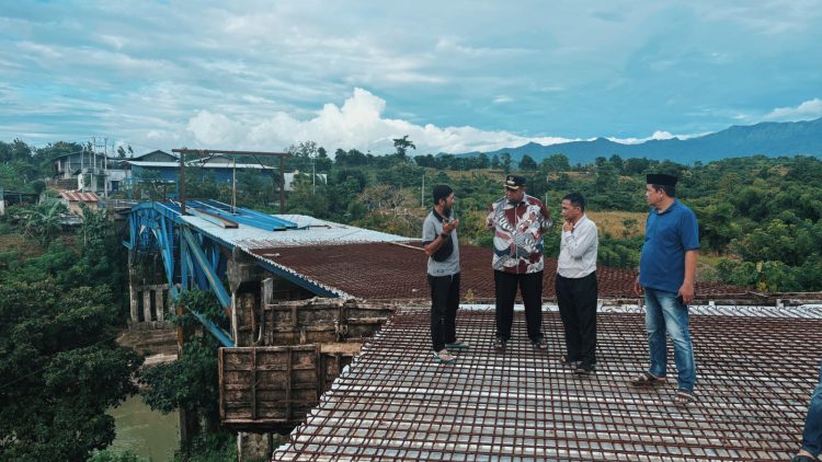 Bupati Maros Tinjau Pembangunan Infrastruktur Di Tompobulu