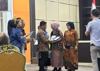 Wali Kota Parepare Hadiri Penuh Malam Anugerah Pendidikan 2025