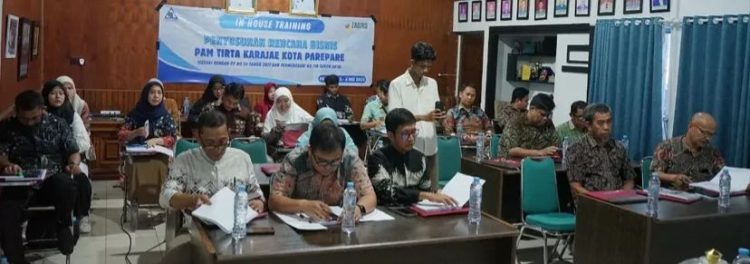 Tingkatkan Strategi Perusahaan, PAM Tirta Karajae Parepare Gelar Training Rencana Bisnis