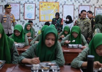 Wakil Wali Kota Parepare Tinjau Program Makan Bergizi Gratis