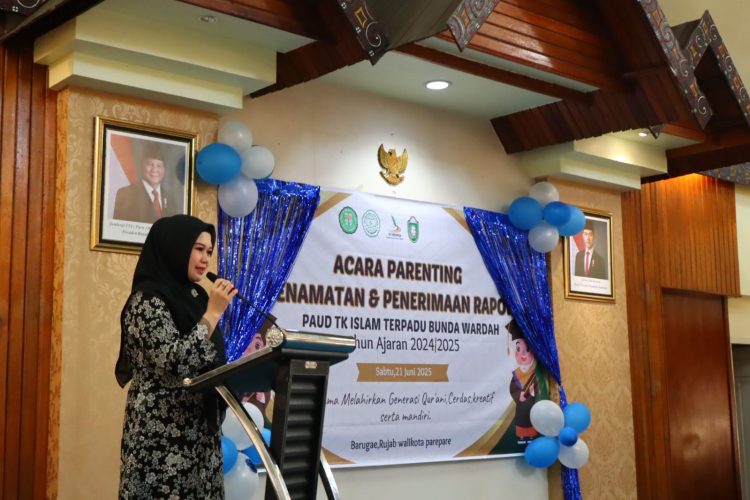 Ketua TP PKK Parepare Apresiasi Kegiatan Parenting dan Penamatan PAUD TK Islam Terpadu Bunda Wardah