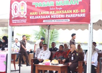 Wali Kota Tasming Hamid Apresiasi Pasar Murah Kejaksaan Negeri Parepare di HUT ke-80