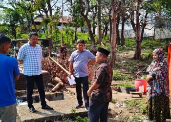 PAM Tirta Karajae Salurkan Bantuan kepada Korban Kebakaran di Soreang