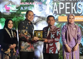Sinergi Antar Kota, Tasming Hamid-Hermanto Hadiri Jamuan Gala Dinner APEKSI 2025
