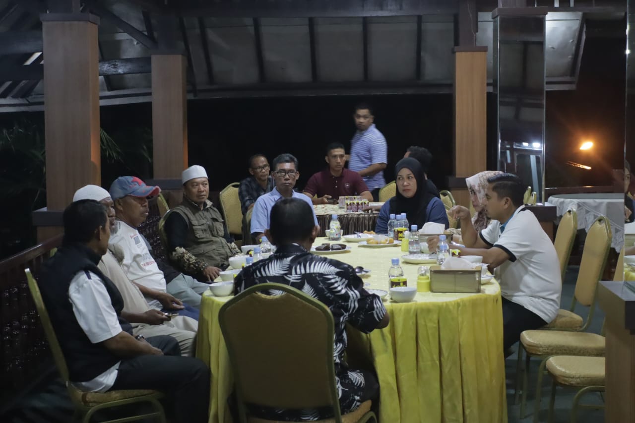 Wali Kota Parepare Tasming Hamid Jamu Pedagang Pasar Lakessi, Bahas Penataan dan Relokasi
