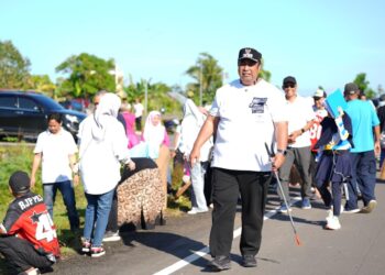 Bupati Maros Pimpin Aksi Bersih-bersih ASN